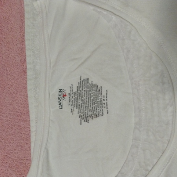 Danskin now, women's long sleeve shirt - Picture 3 of 6